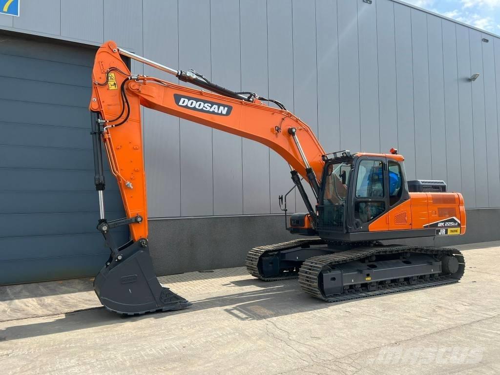 Doosan DX 225 LC-7M Raupenbagger
