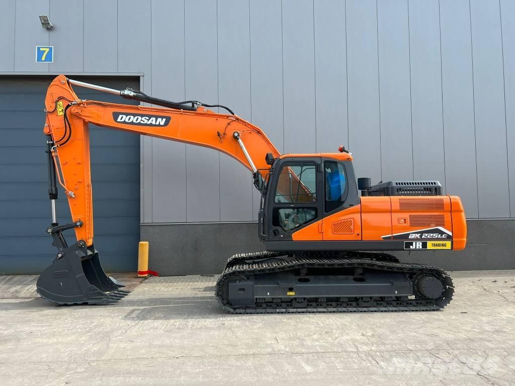 Doosan DX 225 LC-7M Raupenbagger
