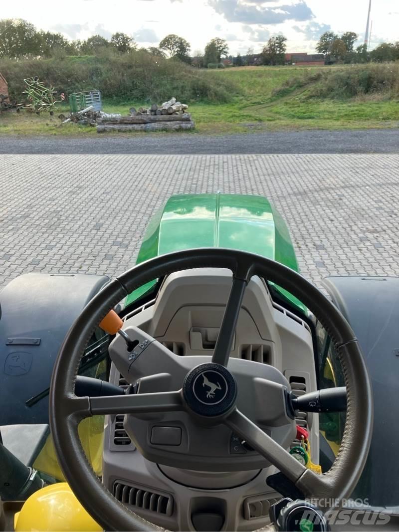 John Deere 6R250 Traktoren