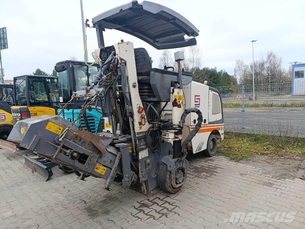 Wirtgen W 50 DC Asphaltfräsen