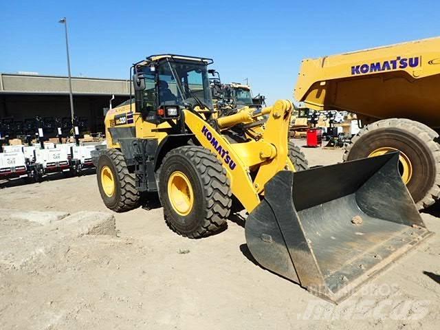 Komatsu WA320-8 Radlader