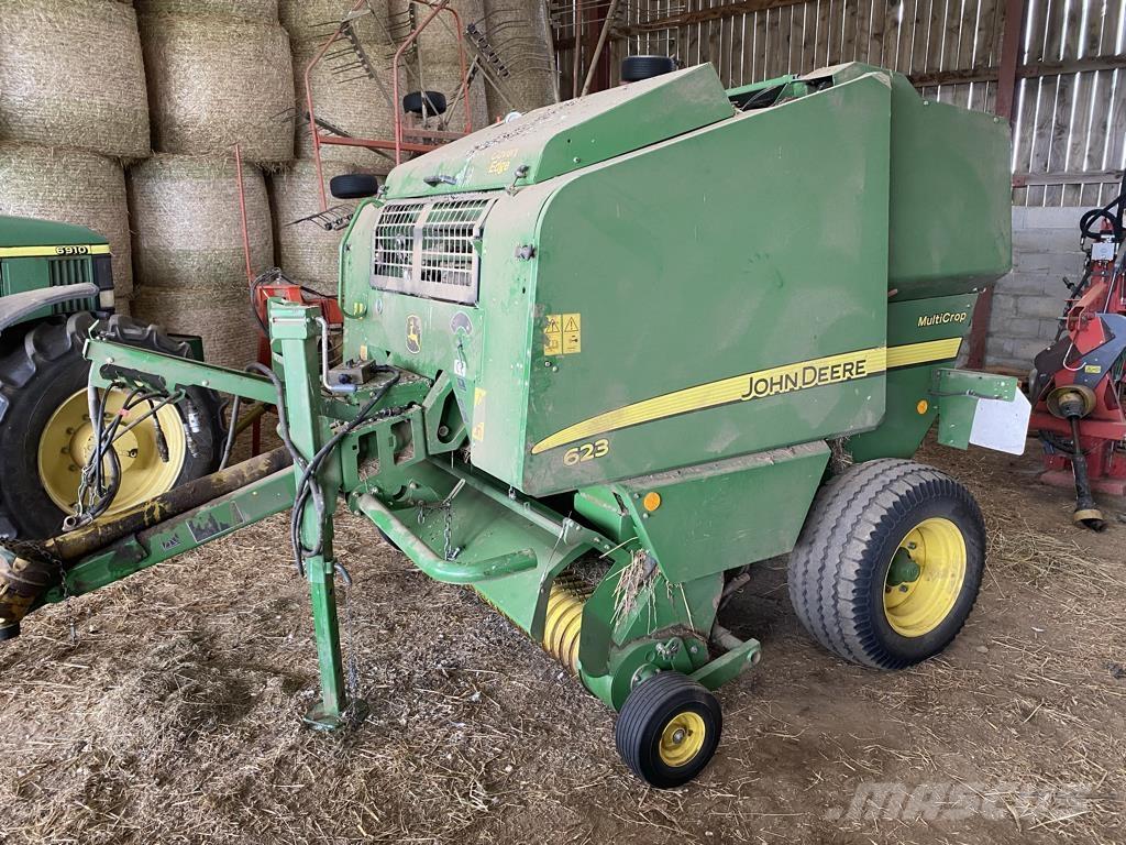 John Deere 623 Rundballenpressen