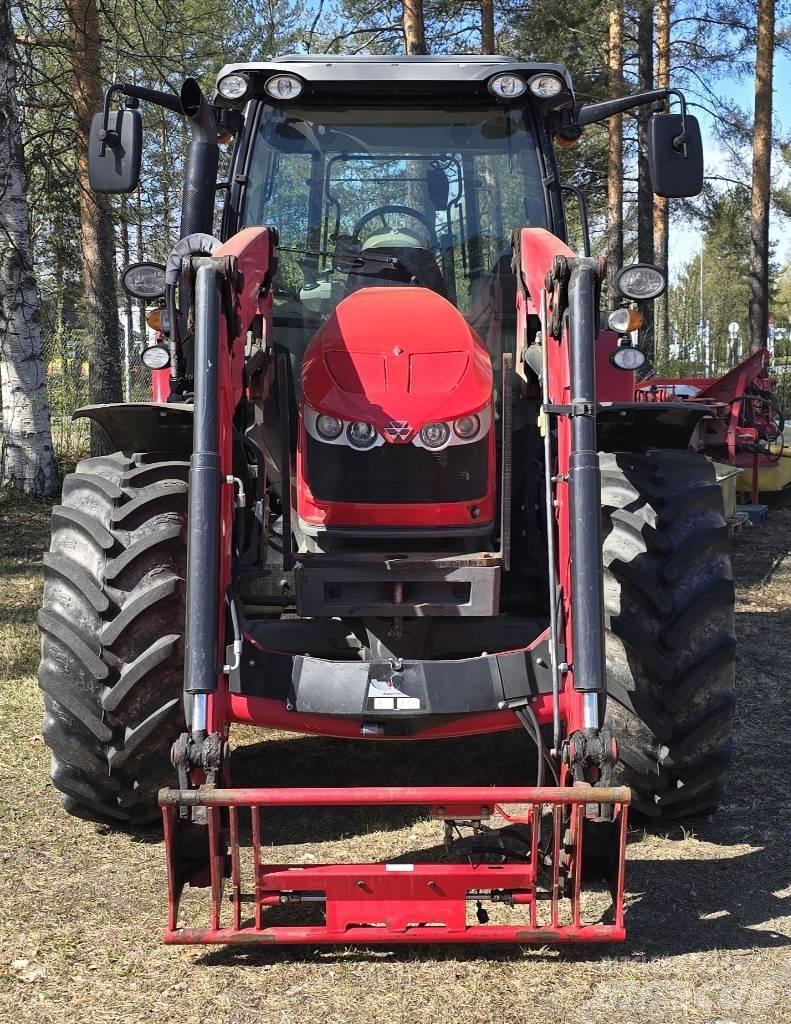 Massey Ferguson 5613 Traktoren
