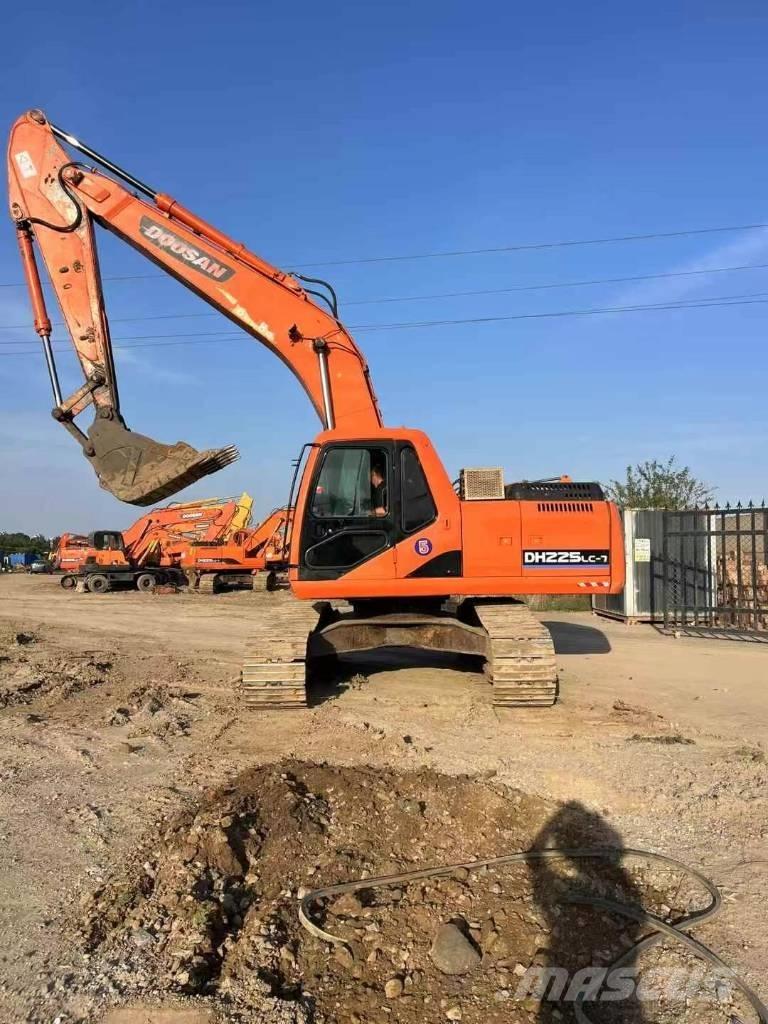 Doosan DH 225 LC-9 Raupenbagger