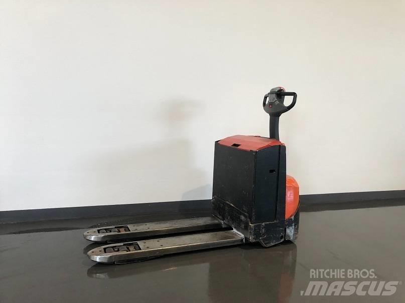 BT LWE250 Deichselstapler
