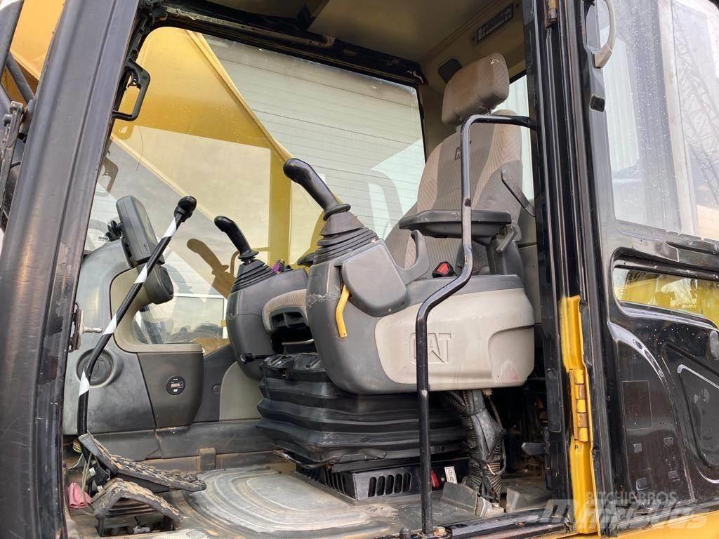 CAT 330DL Raupenbagger
