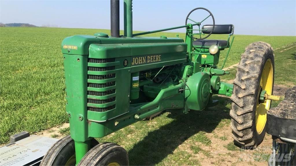 John Deere Model B Traktoren
