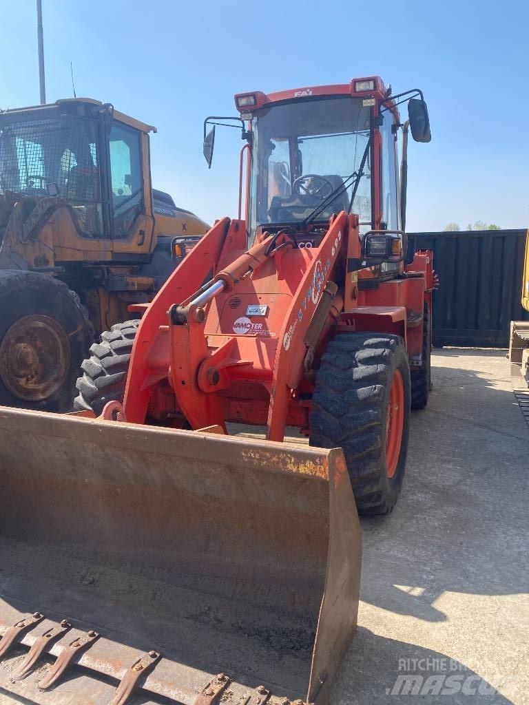 Fai KOMATSU 698 Baggerlader