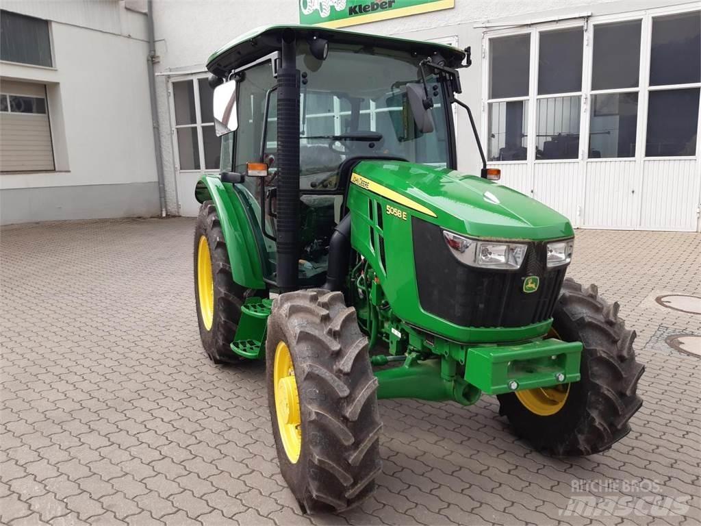 John Deere 5058E Traktoren
