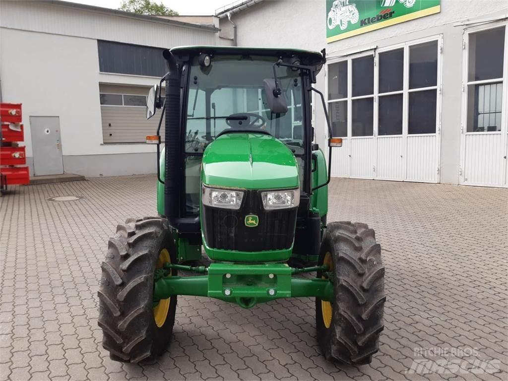 John Deere 5058E Traktoren