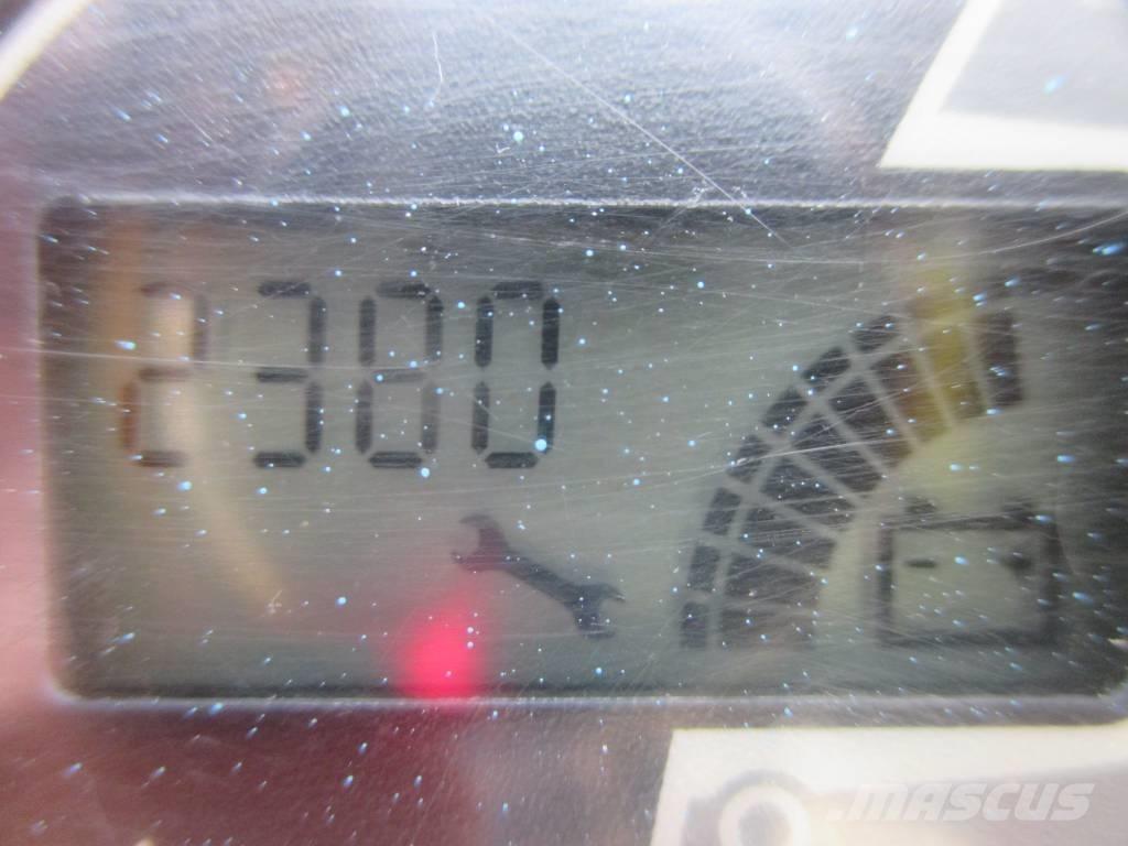 JLG Toucan 8 E Personenaufzüge