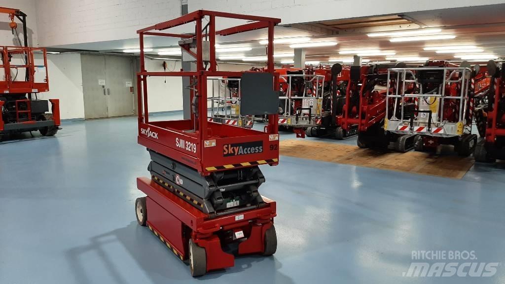 SkyJack SJIII 3219 Scheren-Arbeitsbühnen