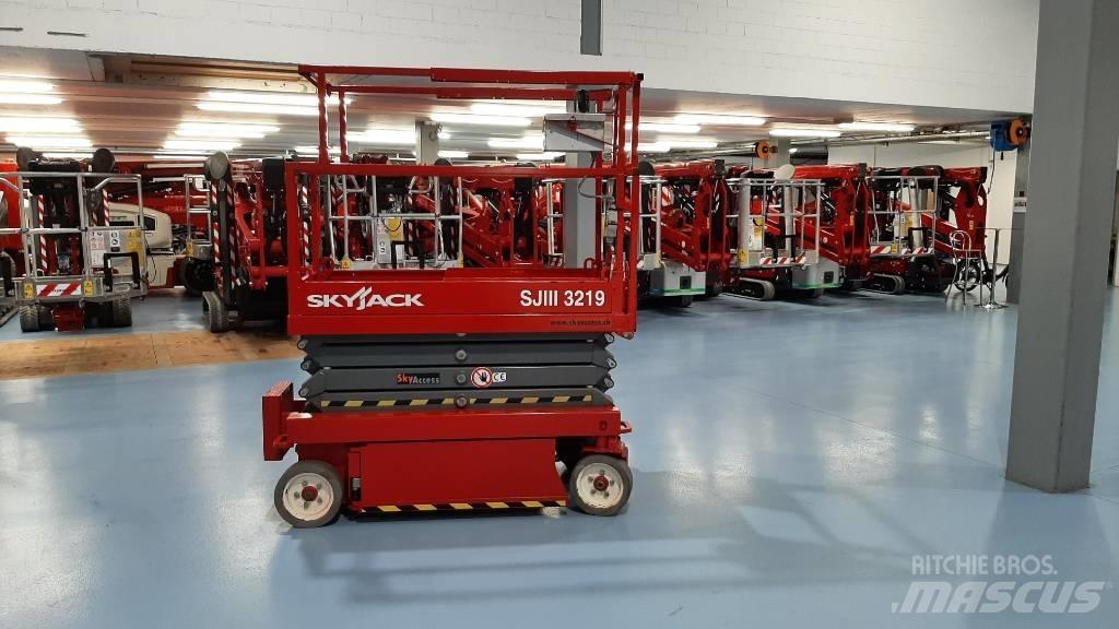 SkyJack SJIII 3219 Scheren-Arbeitsbühnen