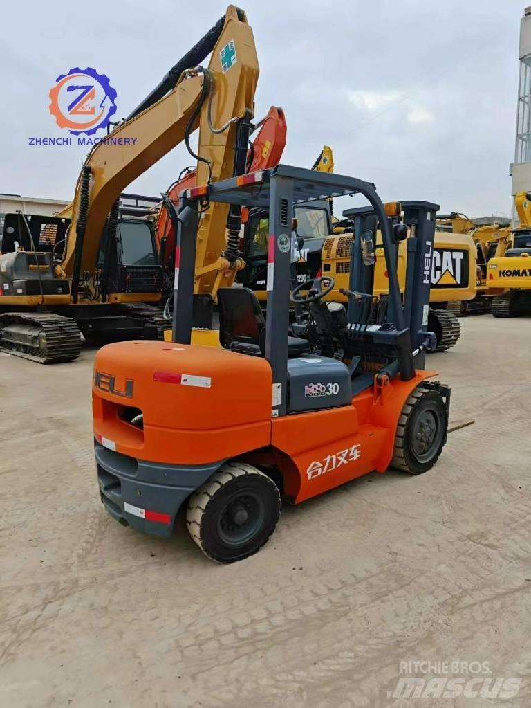 Heli CPCD 30 Diesel heftrucks