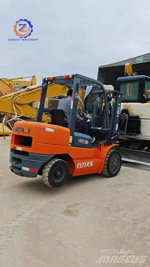 Heli CPCD 30 Diesel heftrucks