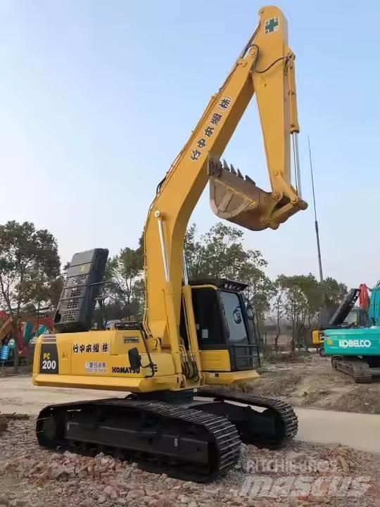 Komatsu PC200-8 Raupenbagger