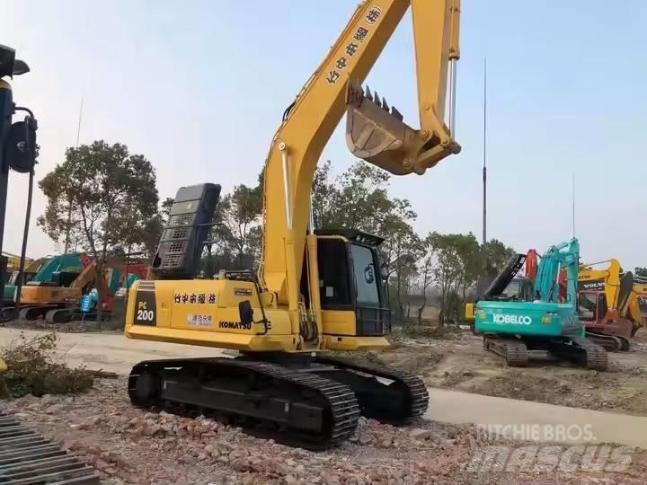 Komatsu PC200-8 Raupenbagger