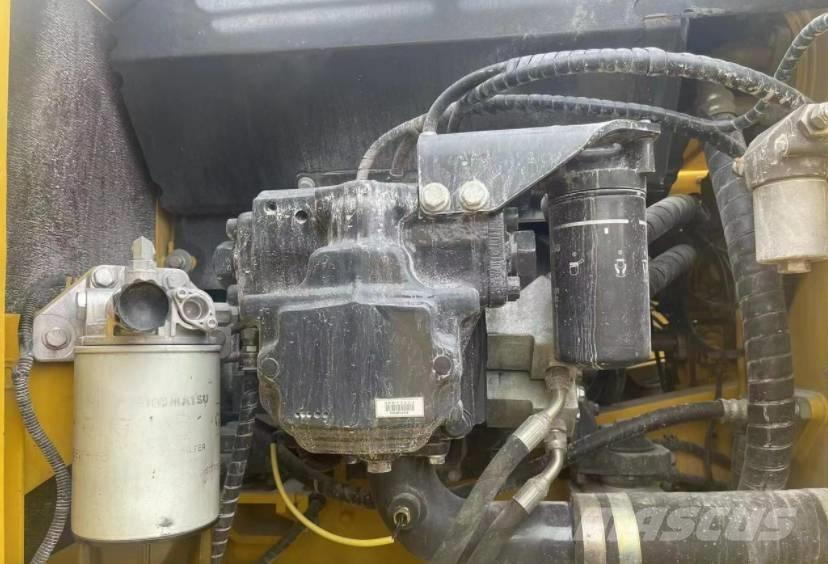 Komatsu 220-8K Raupenbagger