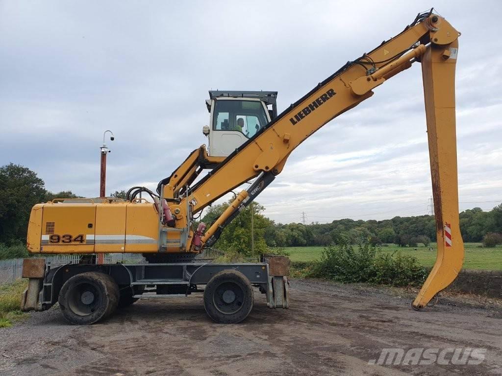 Liebherr A 934 C Materialumschlag