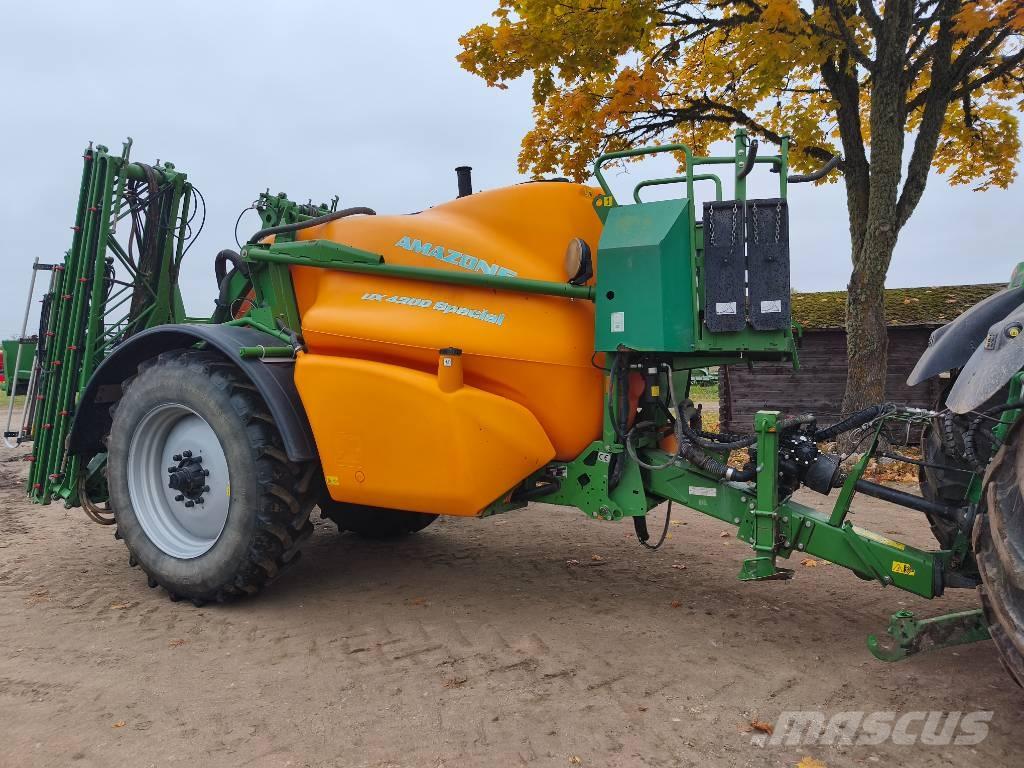Amazone UX 4200 Anhängespritzen