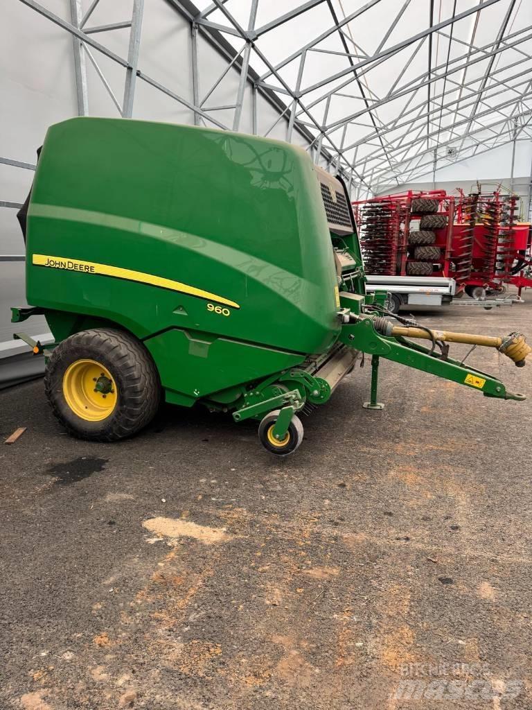 John Deere 960 Rundballenpressen