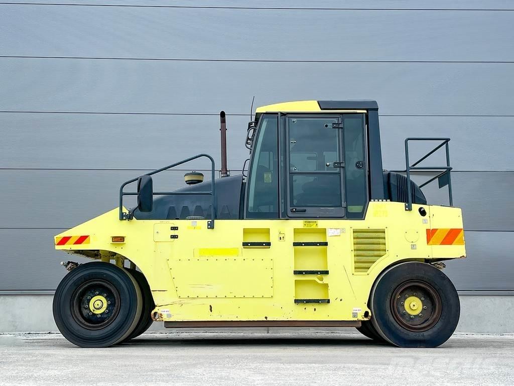 Ammann AP 240 Gummiradwalzen