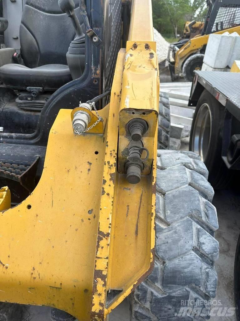 CAT 262 D Kompaktlader