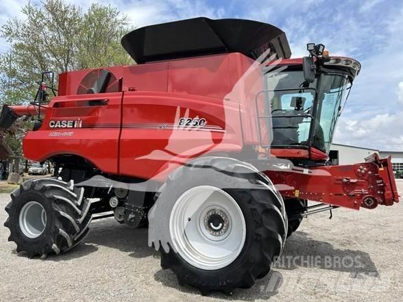 Case IH 8250 Mähdrescher