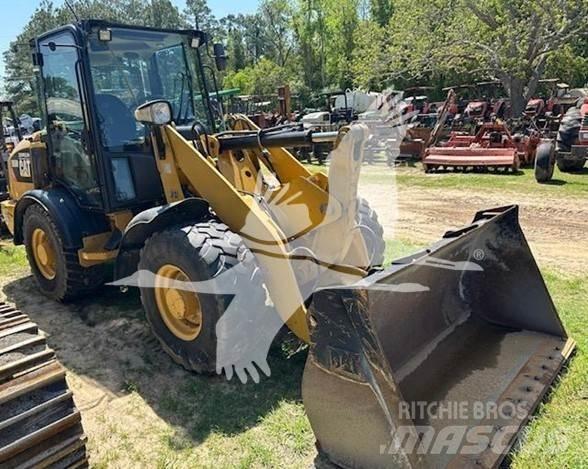 CAT 906M Radlader