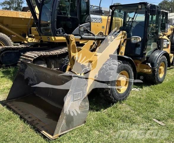 CAT 906M Radlader