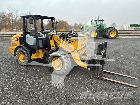 CAT 906M Radlader
