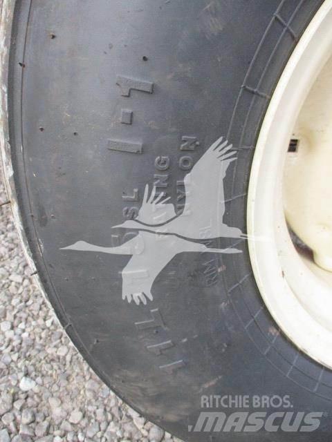 Leon A3000 Sonstige Bodenbearbeitung