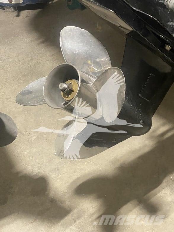  RINKER 21257LM Boote / Prahme