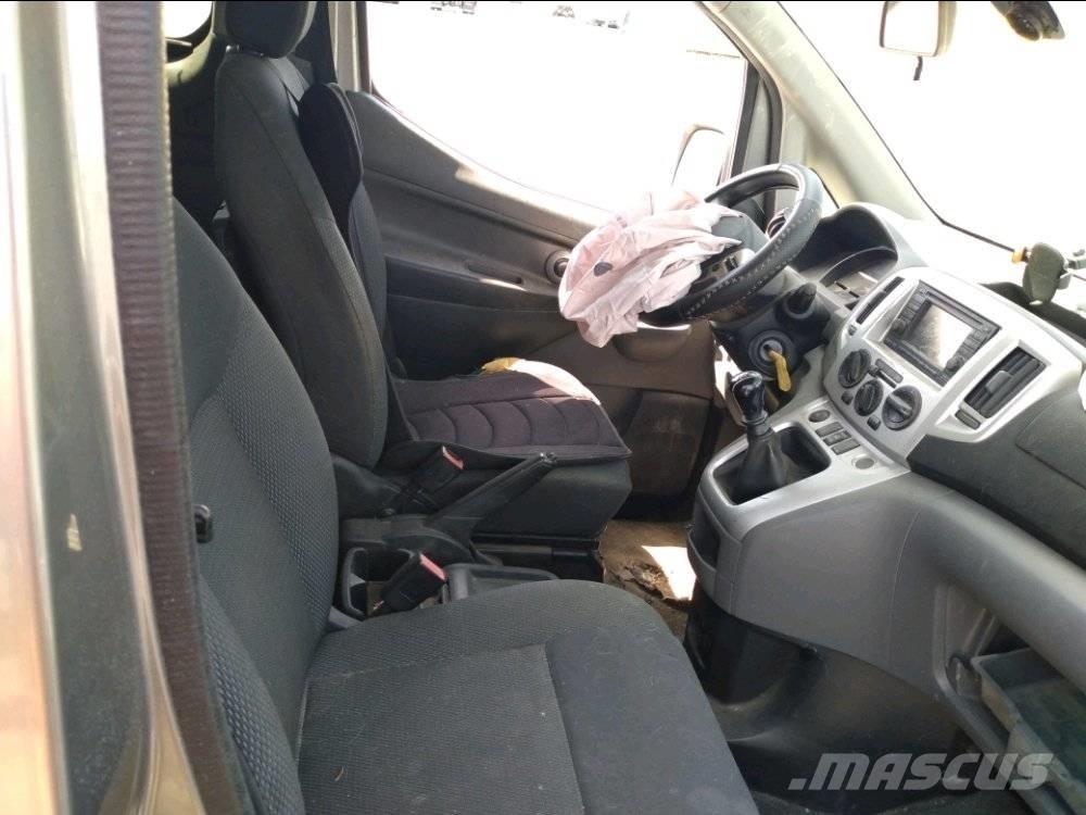 Nissan NV 200 Lieferwagen