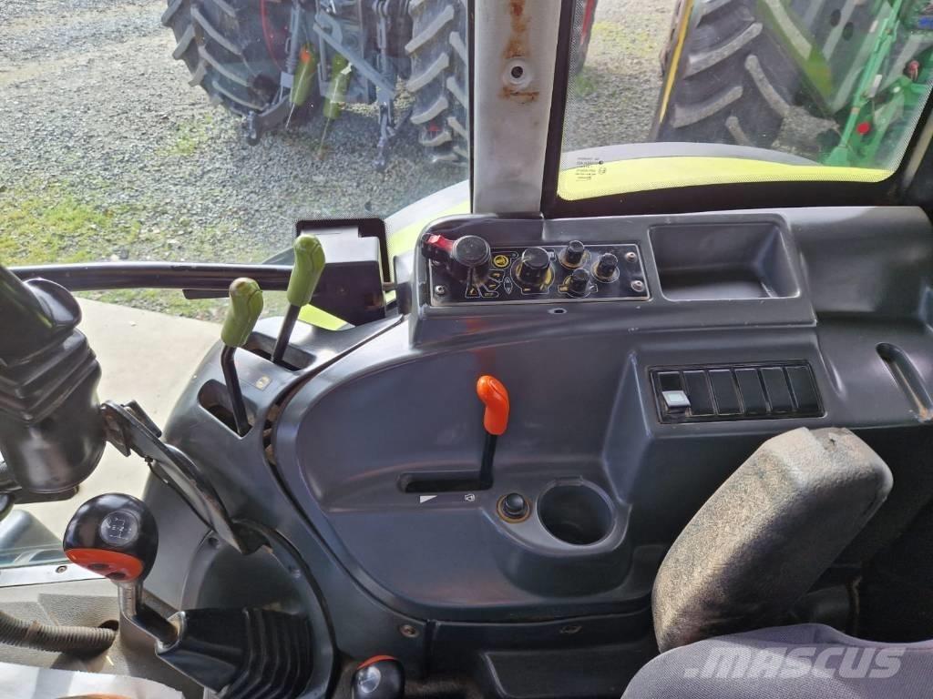 CLAAS Axos 320 CX Traktoren