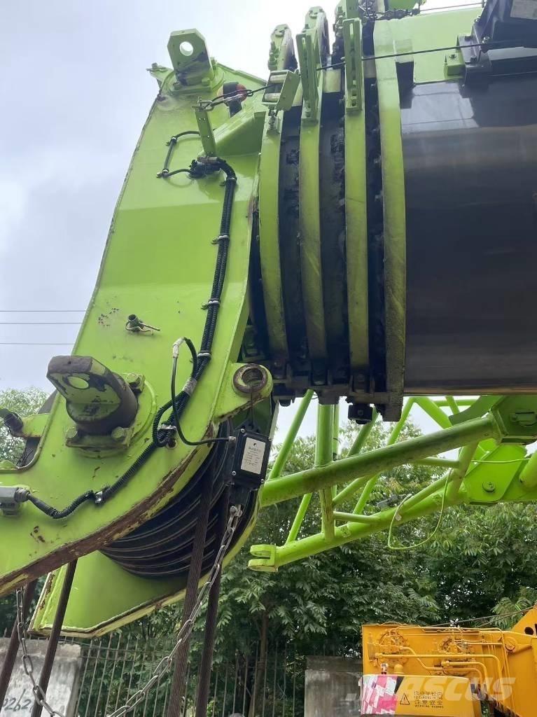 Zoomlion 90 Ton Ruwterrein kranen