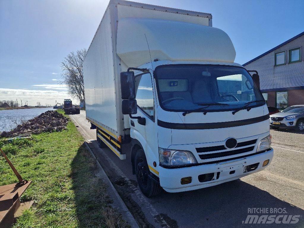 Hino 3815 Kofferaufbau