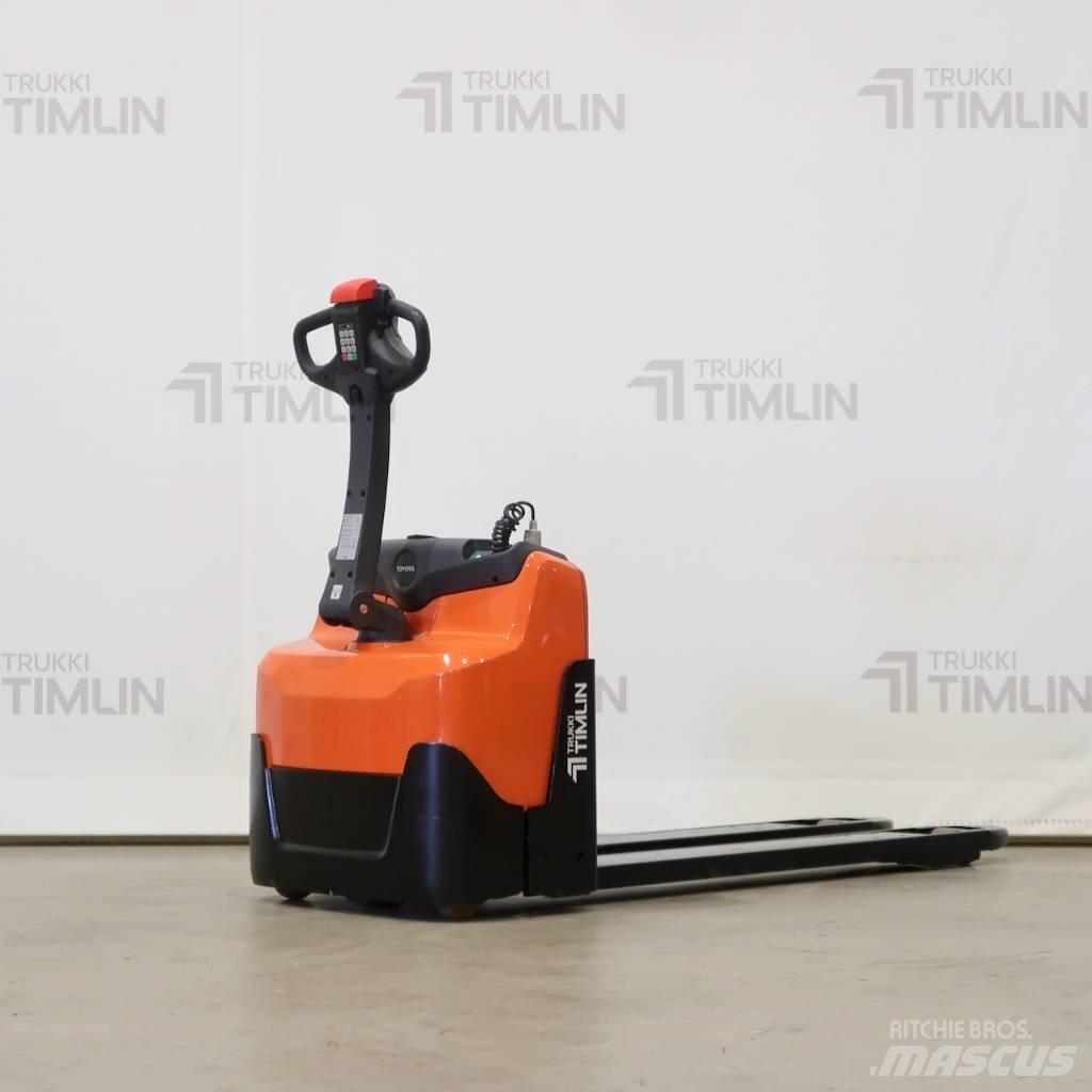 Toyota LWI160 Niedergabelstapler