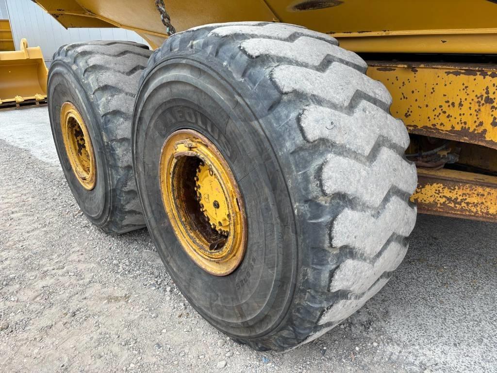 CAT 745 C Dumper - Knickgelenk