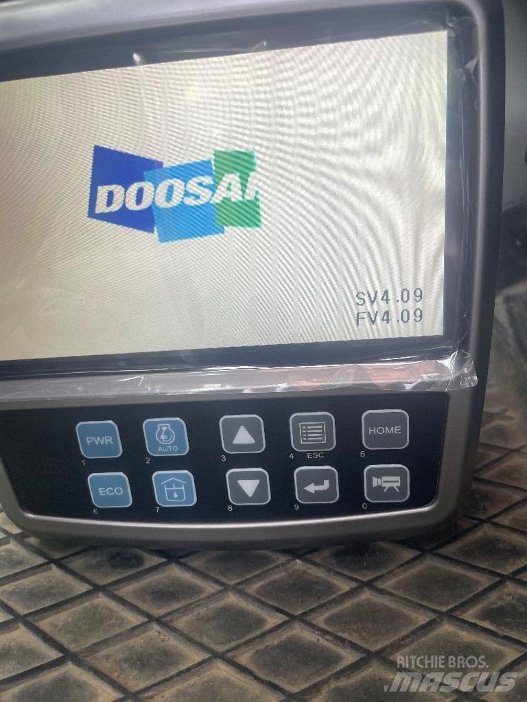 Doosan DX 140 LCR-3 Elektronik
