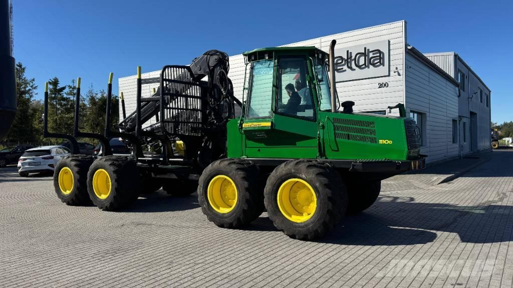 John Deere 1110 D Forwarder