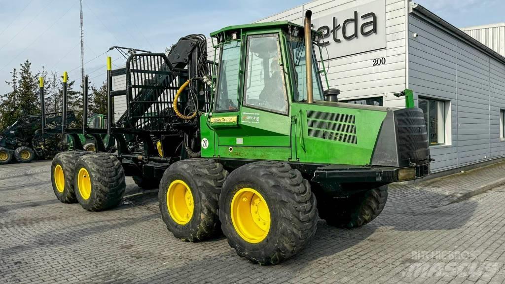 John Deere 1110 D Forwarder