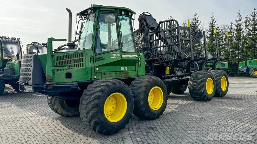 John Deere 1110 D Forwarder