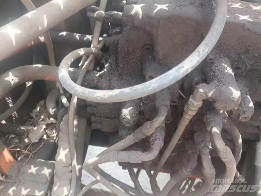 Doosan DX 225 Raupenbagger