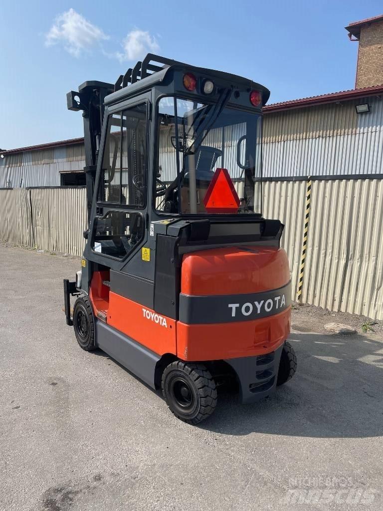 Toyota 7FBMF30 Elektrische heftrucks