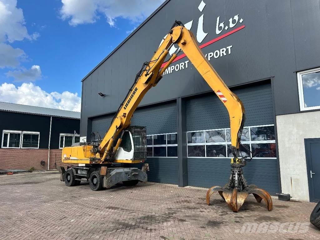 Liebherr A924C Materialumschlag