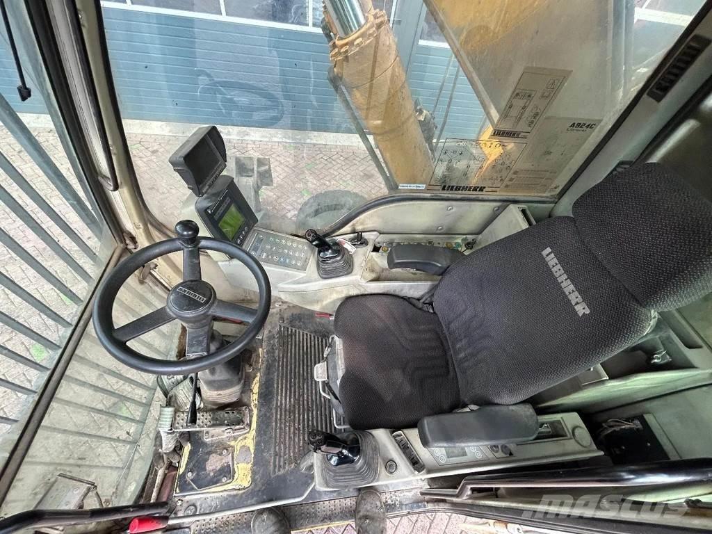 Liebherr A924C Materialumschlag