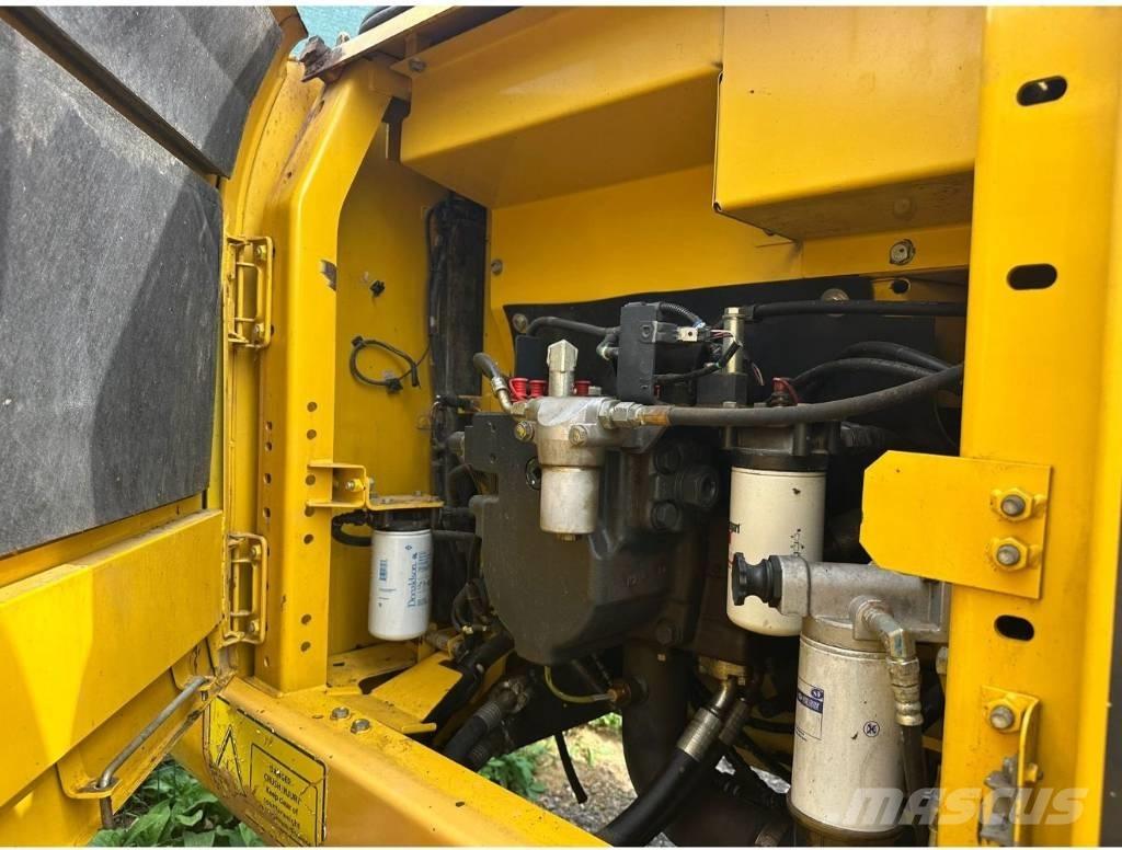 Komatsu PC 210 LC-11 Raupenbagger