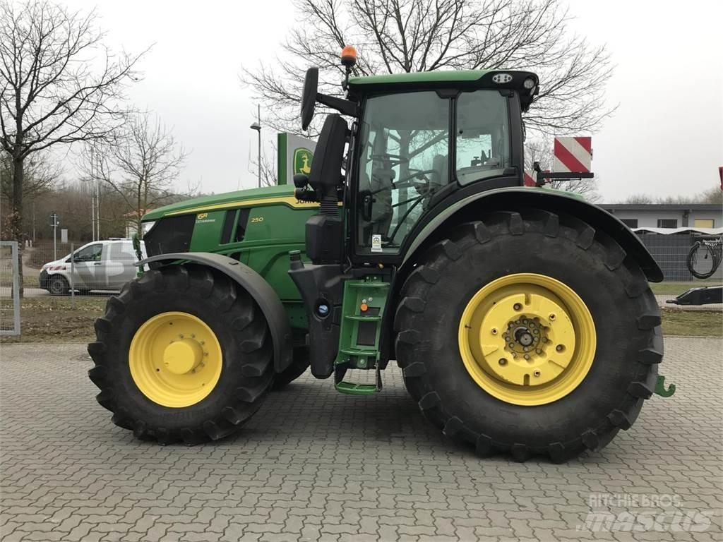 John Deere 6R 250 Traktoren