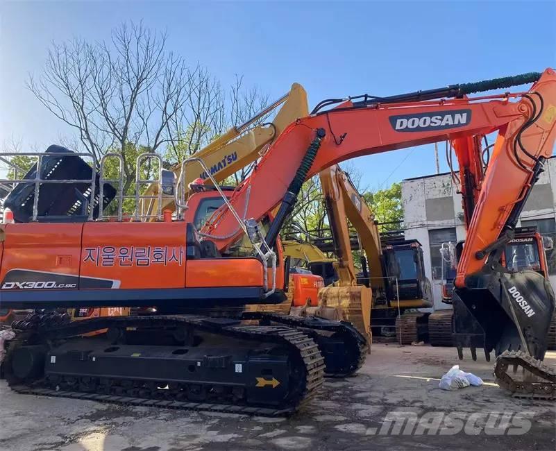 Doosan DX300LC-9C Raupenbagger